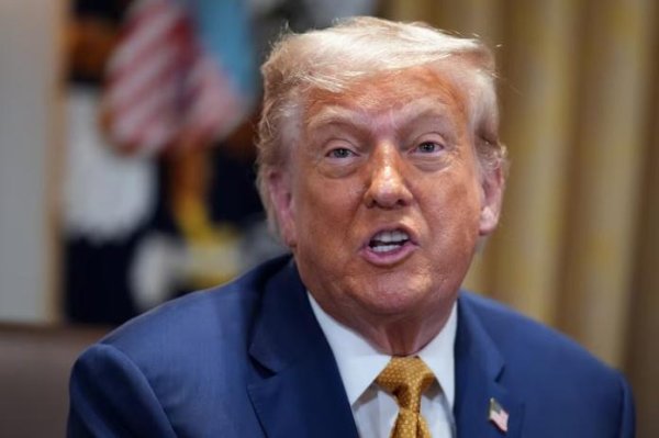 盈富优配 有关降息、对俄制裁、对乌军援等 特朗普内阁会议信息量极大